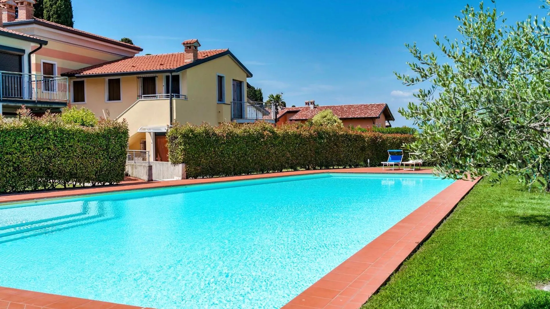 Miralago Apartments - Regarda Travel Lazise